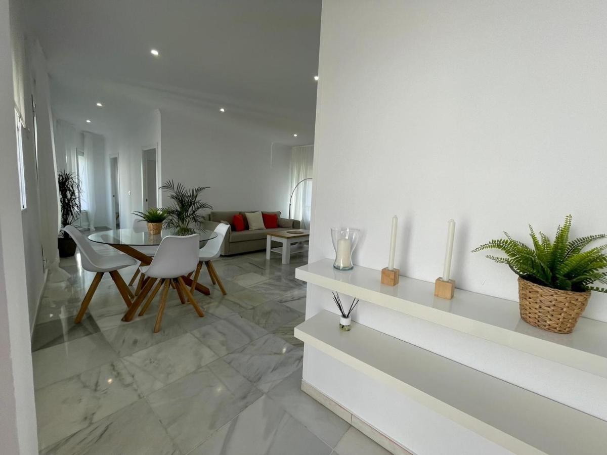 Apartamentos La Reina อาร์กอส เดลา ฟรอนเตรา ภายนอก รูปภาพ