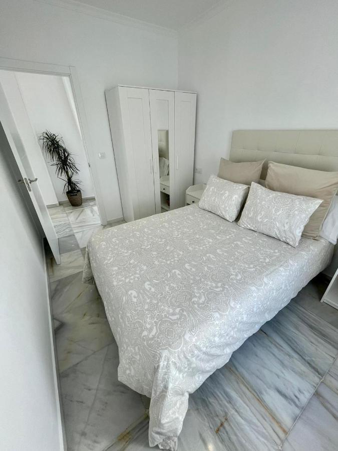 Apartamentos La Reina อาร์กอส เดลา ฟรอนเตรา ภายนอก รูปภาพ